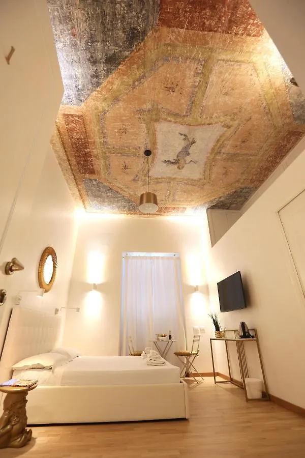 Kiss Me Rome Luxury Rooms
