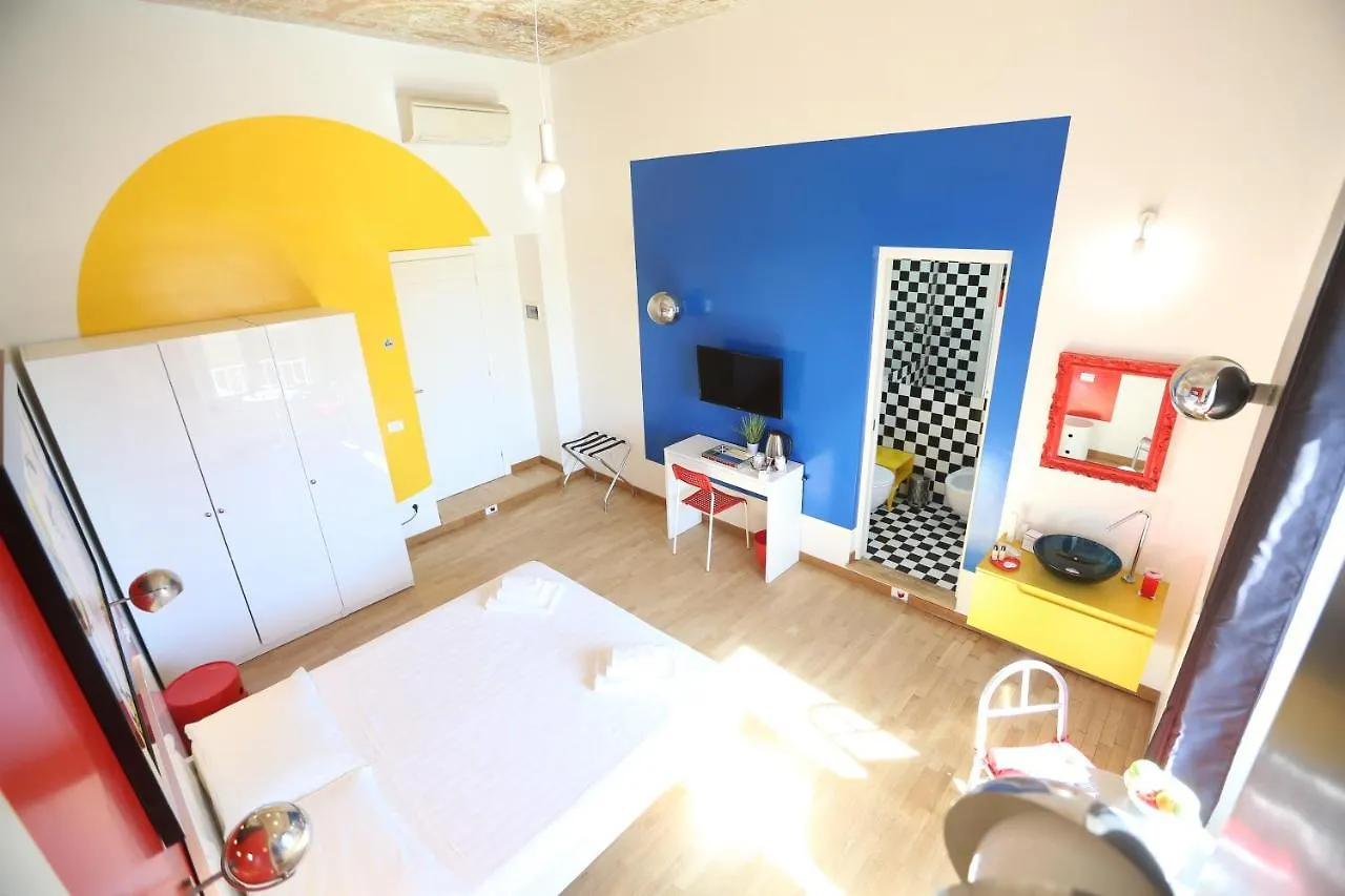 Kiss Me Rome Luxury Rooms Oda ve Kahvaltı