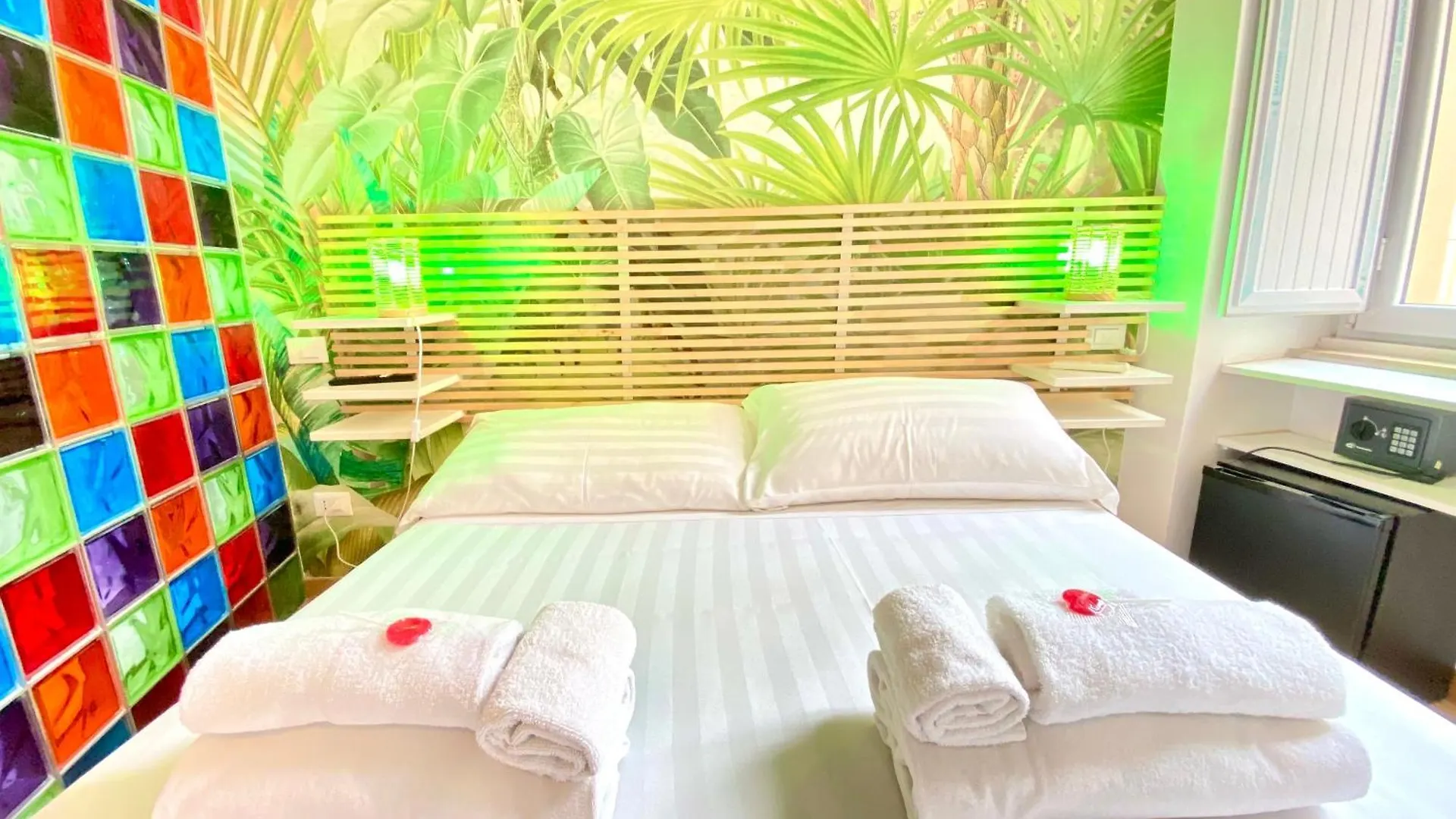 Kiss Me Rome Luxury Rooms