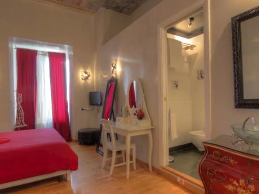 Kiss Me Rome Luxury Rooms 2*,  İtalya