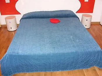 Kiss Me Rome Luxury Rooms 2*,  İtalya